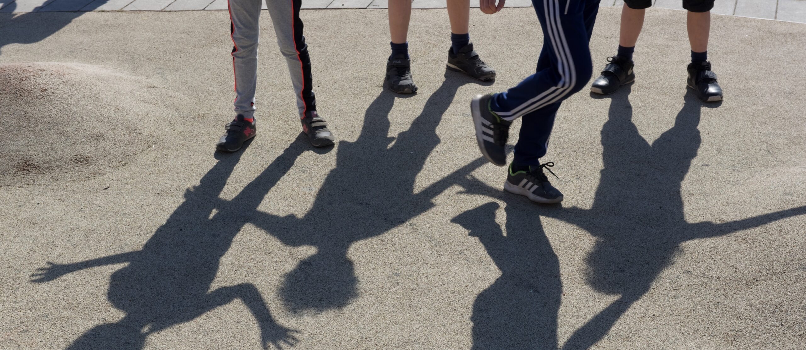 Skolebørn ben