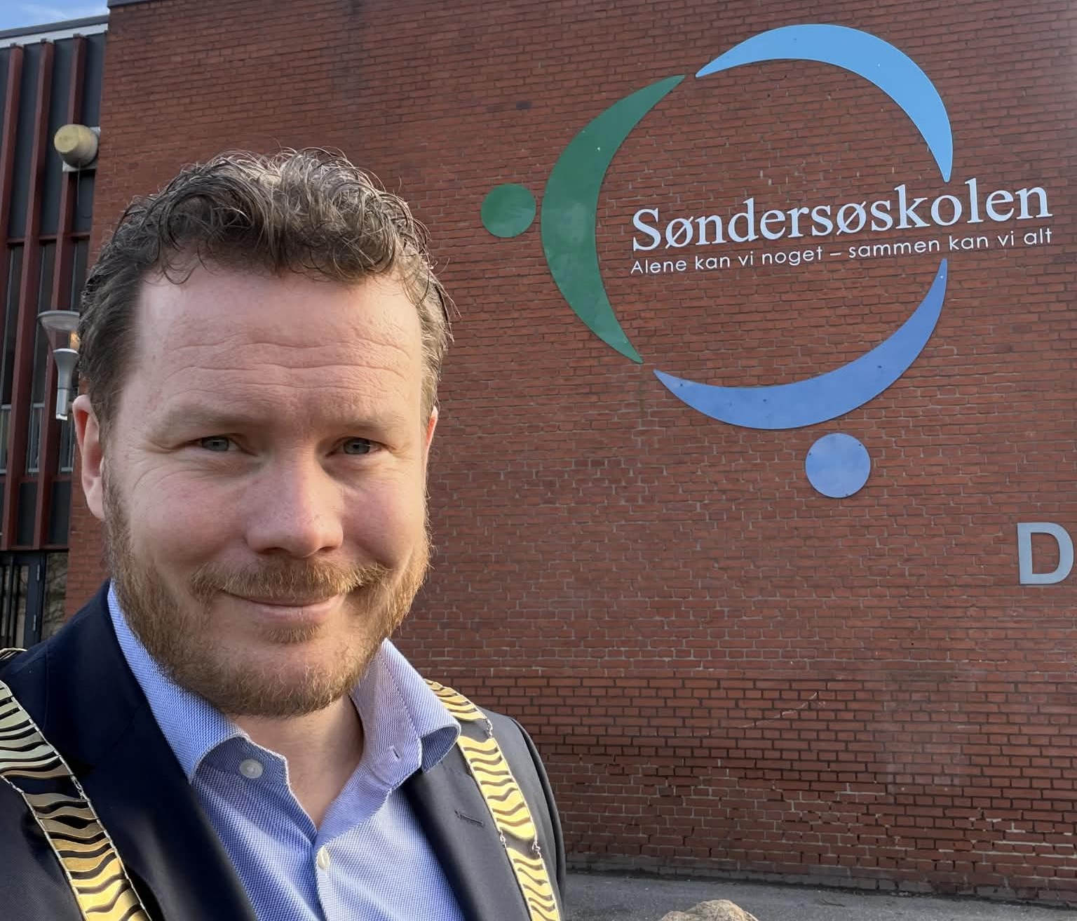 Nicolai Bechfeldt, (V) vil bruge kommunens kassebeholdning til en engangsinvestering i skolerne. S og Ø bakker op med visse forbehold.