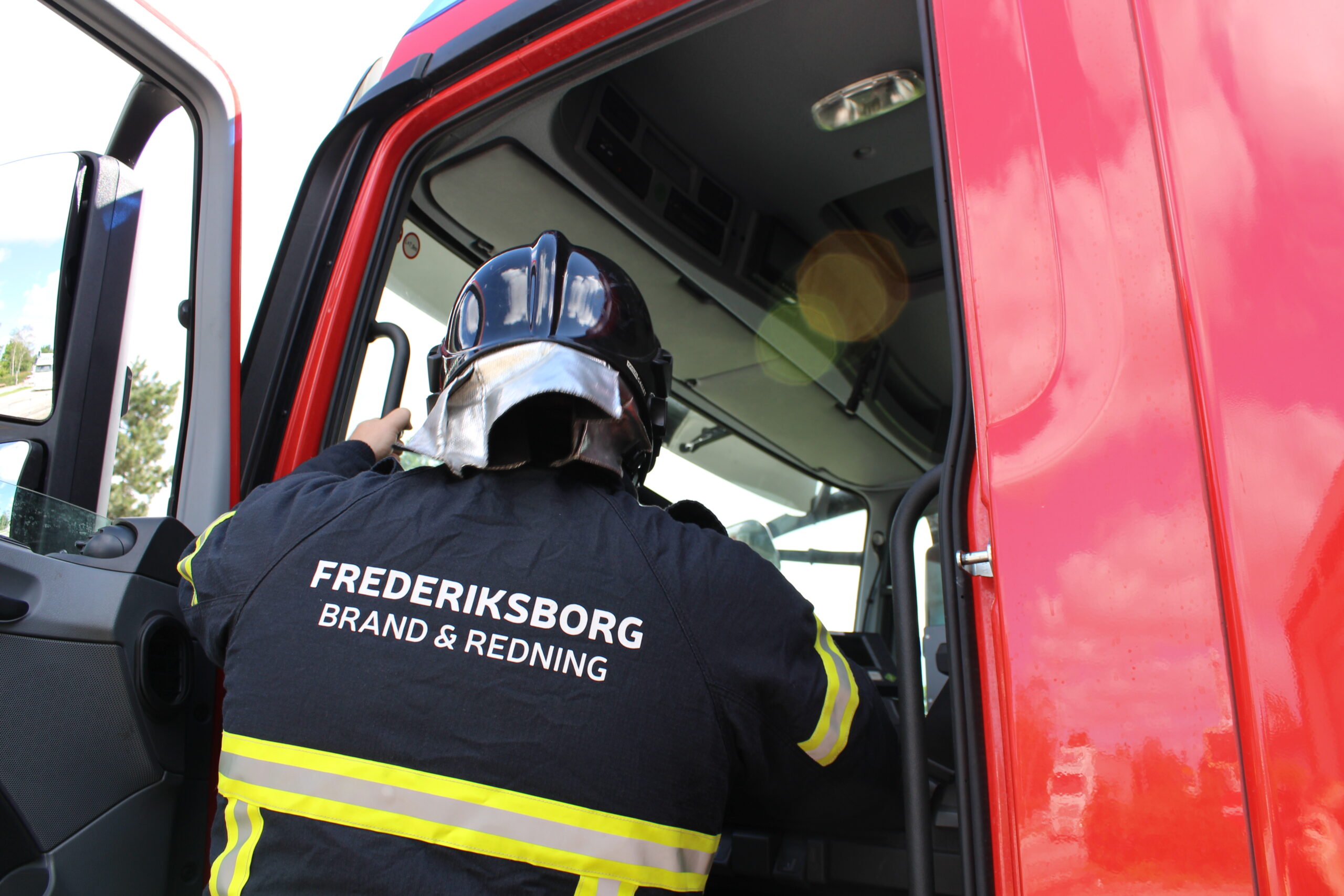 Brandvæsenet rykkede ud til en brand på Hillerødmotorvejen lørdag kl. 13.30.