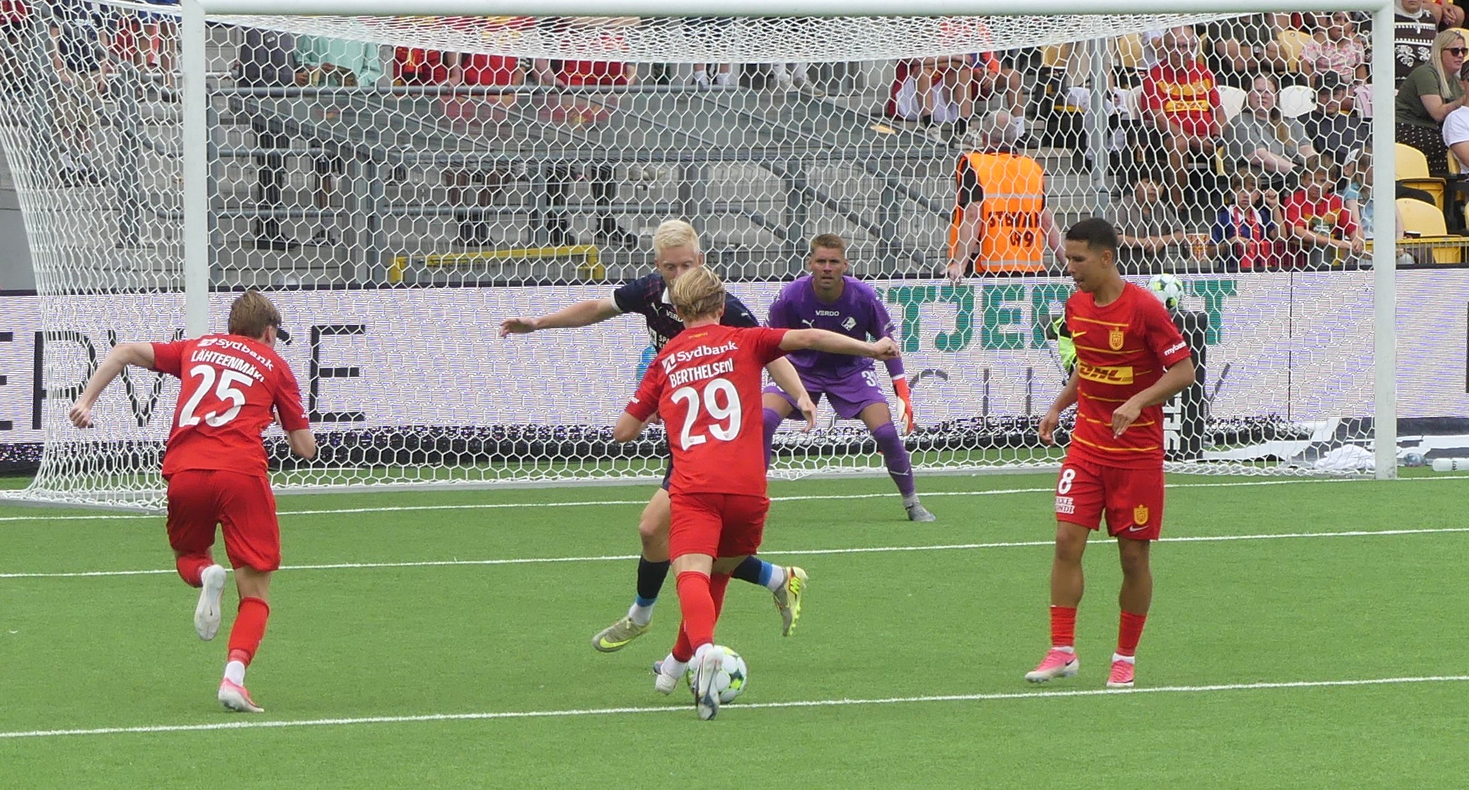 Villum Berthelsen scorede et flot mål for FC Nordsjælland i Reykjavik. Foto: Katrine Kjølby Hansen.