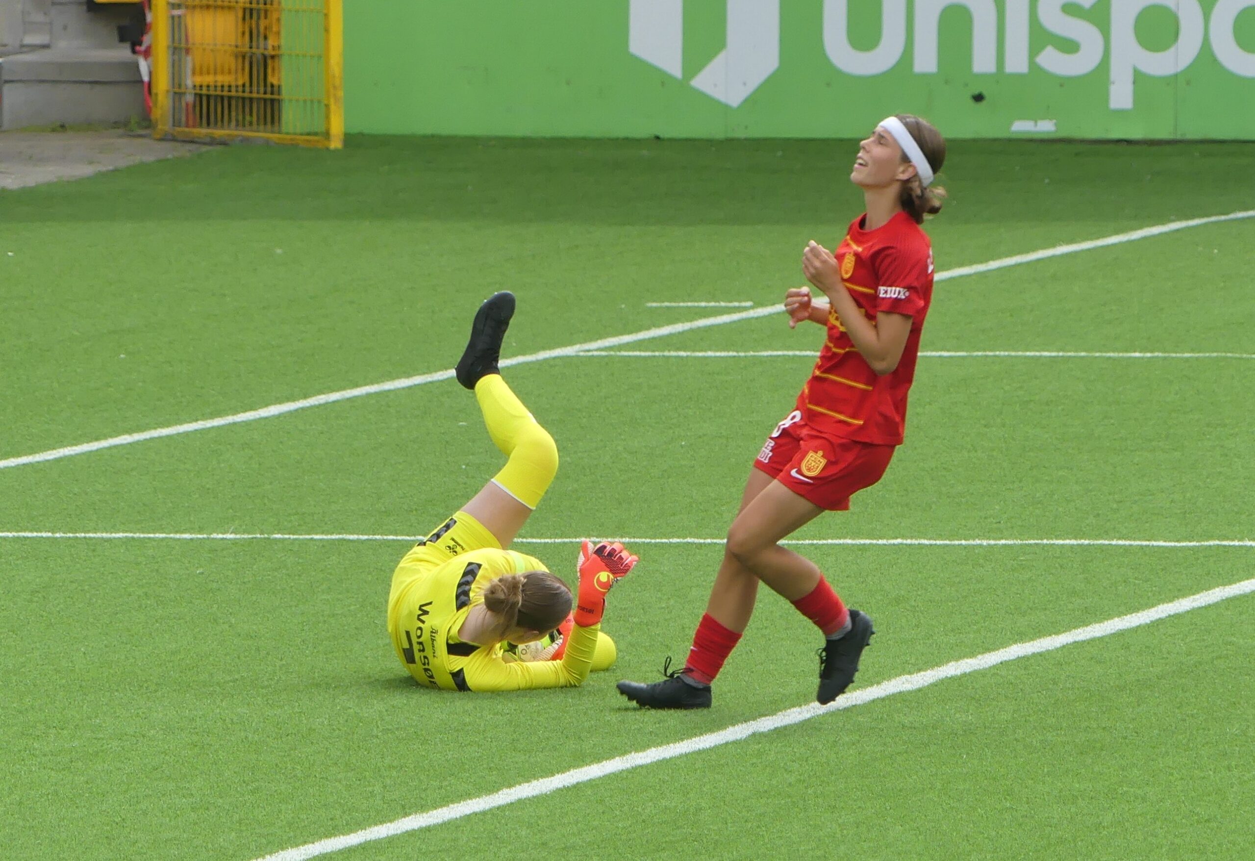 Flora Højer bliver i FC Nordsjælland til 2028.