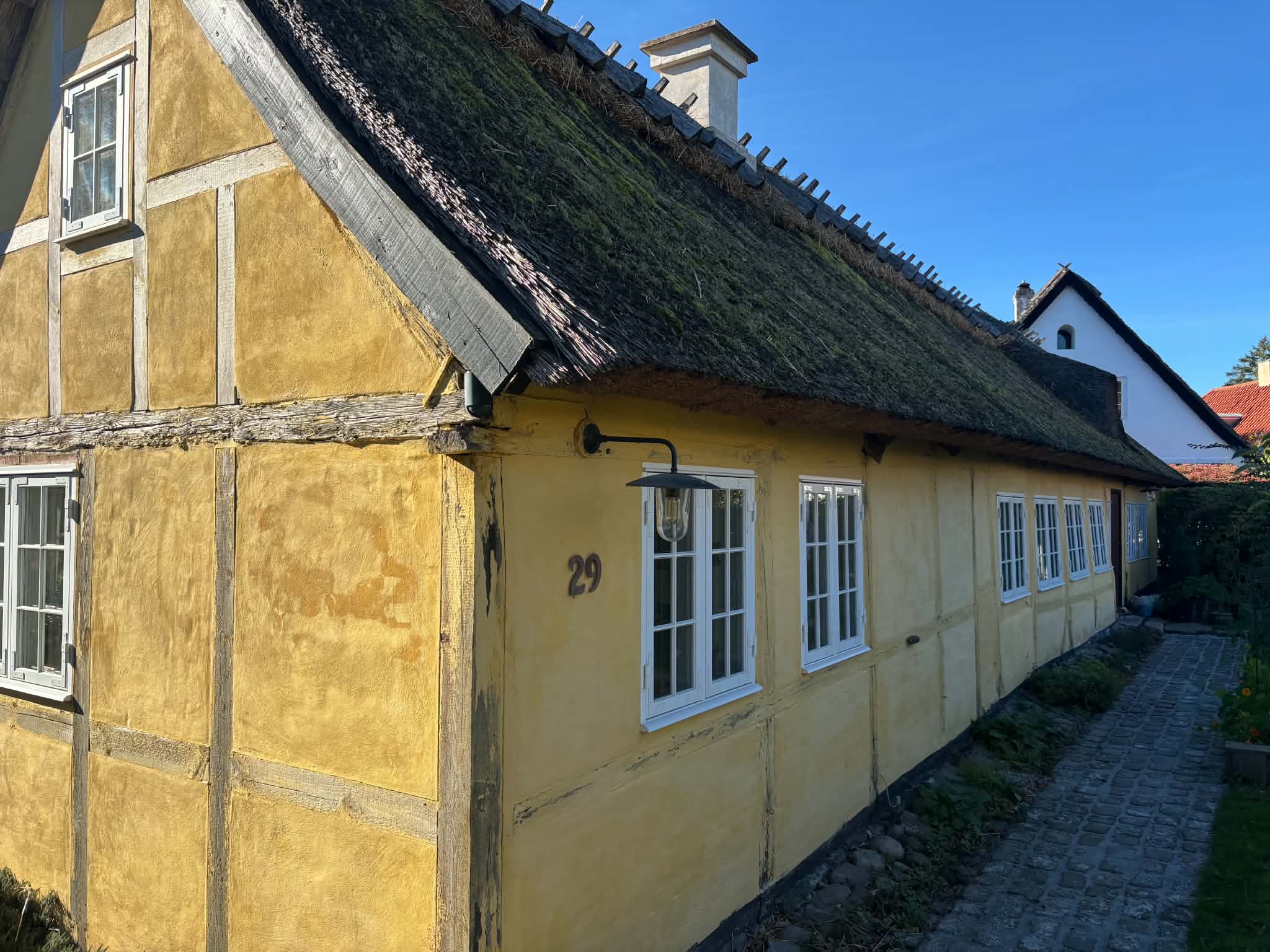 Kaalundshuset er Farums ældste hus. En del af huset er fra starten af 1700-tallet.  Måske er det også det smukkeste.